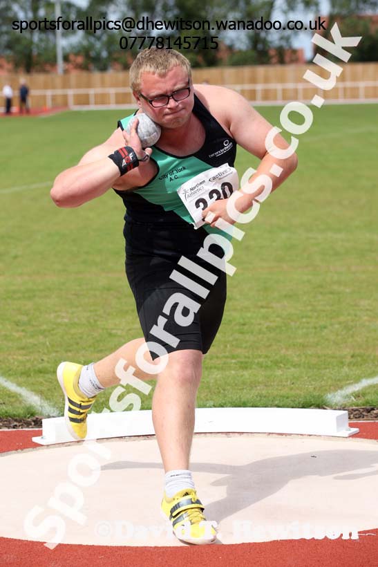 Under-17 mens 1500 metres. Photo: David T. Hewitson/Sports for All Pics